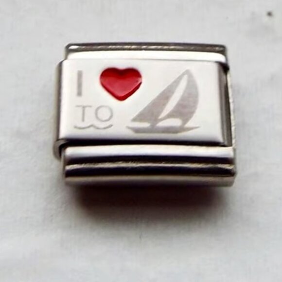 I red enamel heart to sail laser 9mm stainless steel italian charm link new - Picture 1 of 2